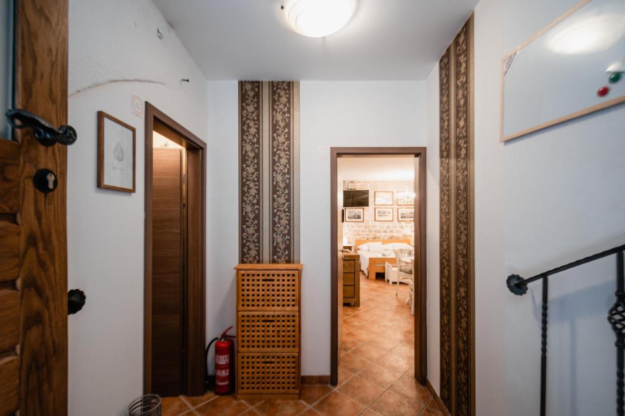 Lito Apartments Шибеник Екстер'єр фото
